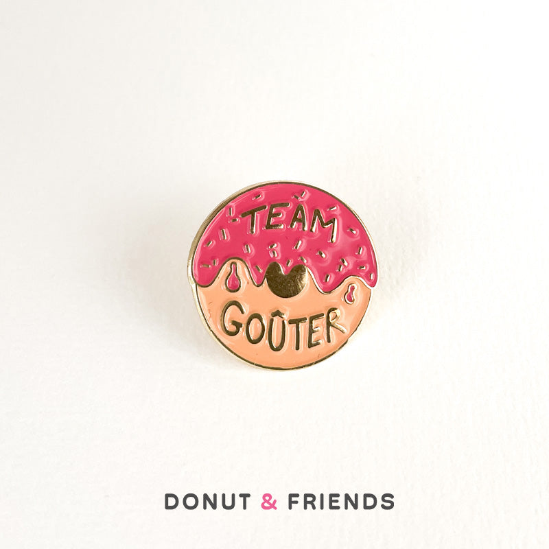 Pin's donut avec Team Goûter écrit